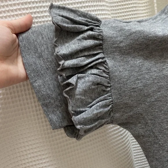 NWOT Women’s Nom Maternity - Grey and Ruffled Maria Nursing top. Size Medium. - Picture 12 of 16